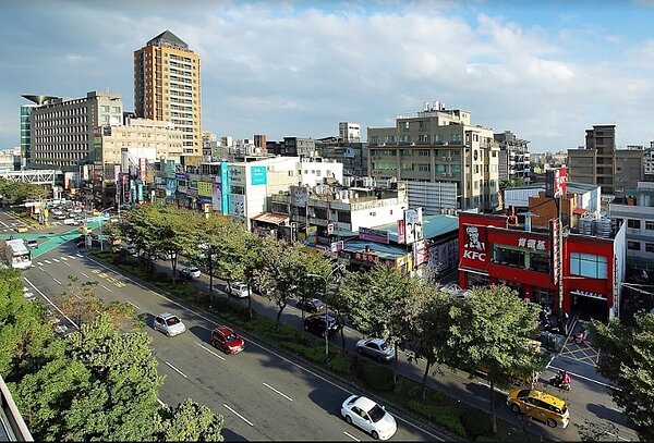 林口長庚醫院商圈。圖/富宇上城提供