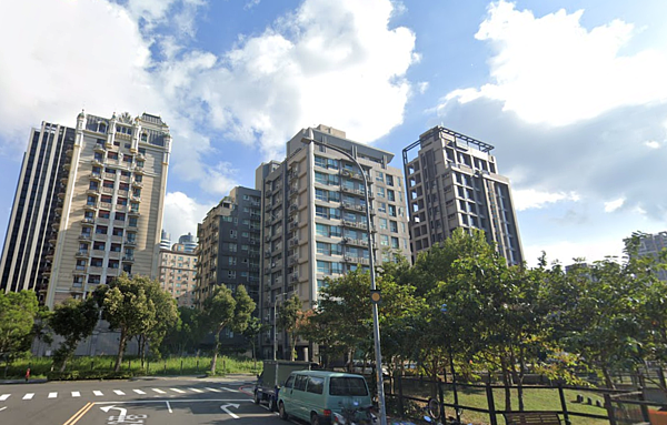 林口法拍社區(中)。圖/翻攝自GoogleMap
