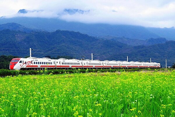 台鐵中秋連假再釋出一成座位,並自9月6日起恢復收取退票手續費。圖/台鐵局提供