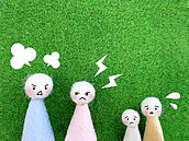 惡情侶逼4少女賣淫　1月接客200次