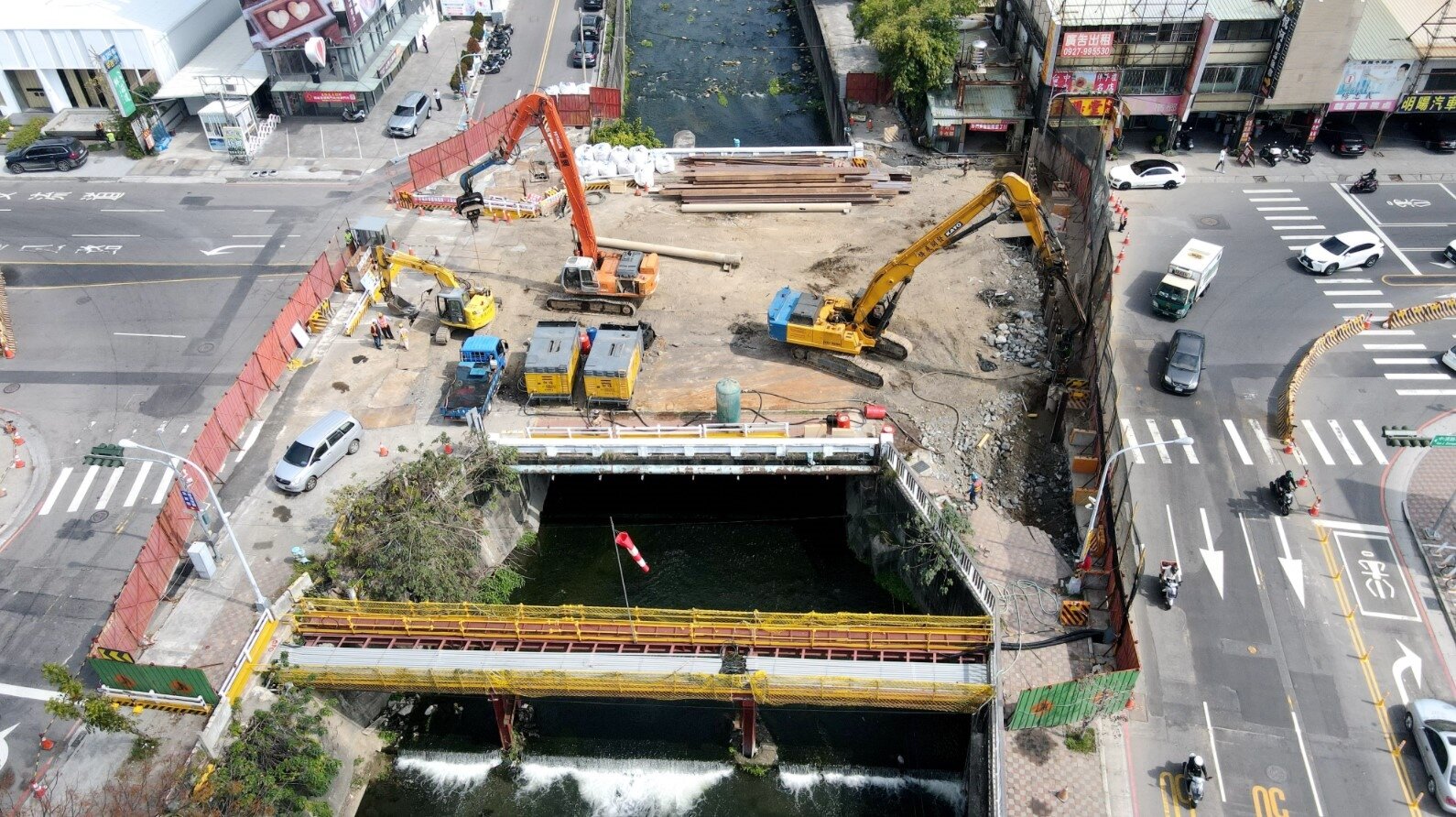 西屯區牛埔橋改建工程進度穩定超前、交通疏導狀況佳,力拼開放通車。圖/中市府提供