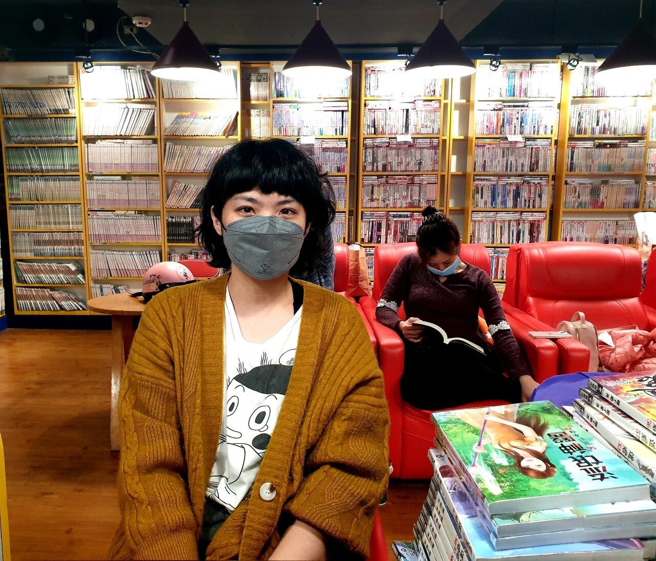 漫迷解永華接手20年歷史的師大白鹿洞租書店,並發想「師大白鹿洞穴居計畫」,將租書店地下室轉為展演空間,希望吸引新的租書店讀者。記者陳宛茜/攝影