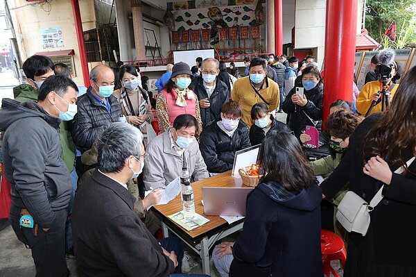 嘉市府配合嘉北車站將建高架站，周邊規畫開闢道路、進行都更等，前天辦首場說明會。圖／嘉市府提供
