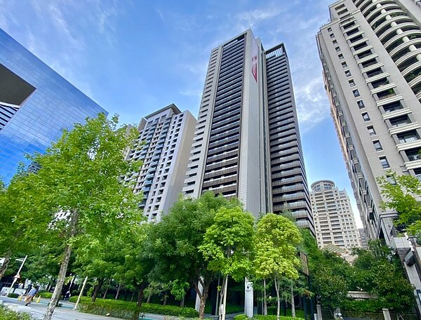 七期新市政中心市場熱度驚人,具品牌力加持的頂級個案競爭更激烈。記者宋健生/攝影