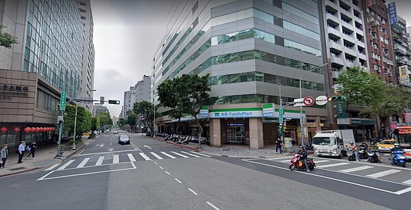 圖為中山區林森北路街景。圖／翻攝自Google maps	