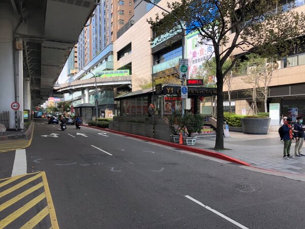 台北轉運站將於3月1日起開始違規停車科技執法。圖／台北市政府提供
