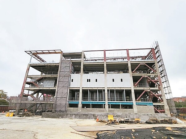 楊梅體育園區預計今年底完工,議員要求改善交通規畫。圖/桃園市體育局提供