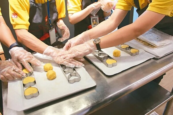 桃園勞動局表示,庇護工場多屬服務類型三級產業與南區產業結構有別,廠商基於商機、市場需求和交通便利性考量,多設於北區。示意圖/聯合報