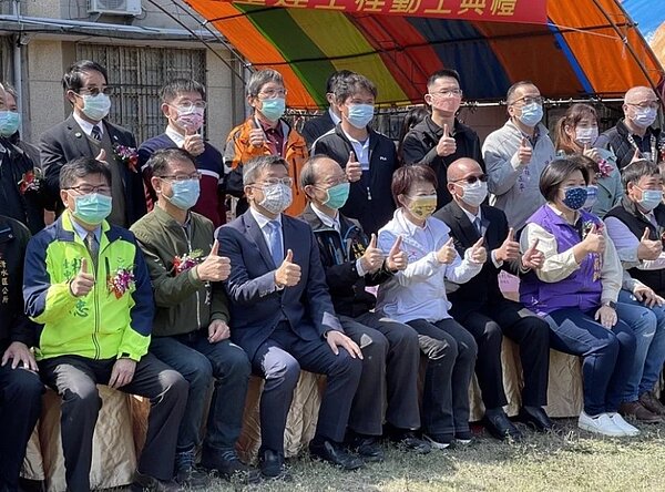 動土典禮，台中市長盧秀燕、立法院副院長蔡其昌、台中市議會議長張清照、副議長顏莉敏、市議員陳廷秀、楊典忠、王立任等皆出席共襄盛舉。圖／聯合報