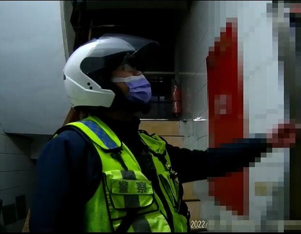 汐止警方日前接獲民眾檢舉「妨害公眾安寧」,登門查訪後,通知涉嫌購買「震樓神器」擾鄰的林姓男子到案;他坦承不諱,被罰最高6000元罰鍰。圖/記者翁至成翻攝