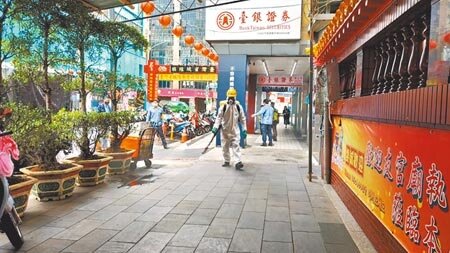 北市議員質疑台北市公布足跡慢五都好幾拍,圖為清消示意圖。(本報資料照)