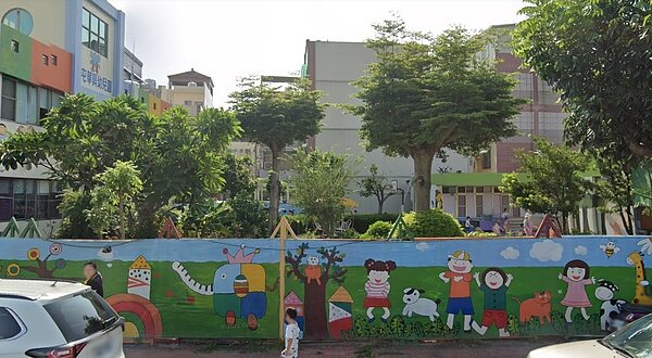 針對華興托嬰中心集體虐嬰案，台中市社會局重罰75萬元。圖／翻攝自Google Maps