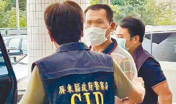 屏東「挖眼案」偵結起訴,屏東地院裁定楊嫌(中)收押。(中時報系資料照)