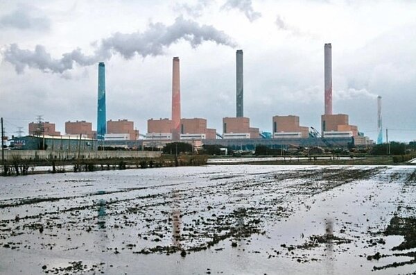 蔡英文總統今天接見八大工商團體,強調維持供電穩定,未來路徑規畫以每年電力需求成長百分之二正負百分之零點五情境假設為基礎。圖/聯合報