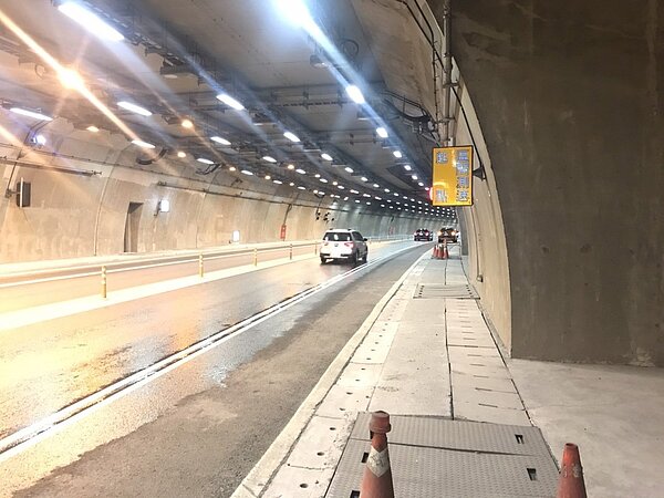 蘇花改中仁、仁水隧道在228連假啟動區間測速，共取締47件超速違規。圖／縣警局提供中仁、仁水隧道在228連假啟動區間測速，共取締47件超速違規。圖／縣警局提供