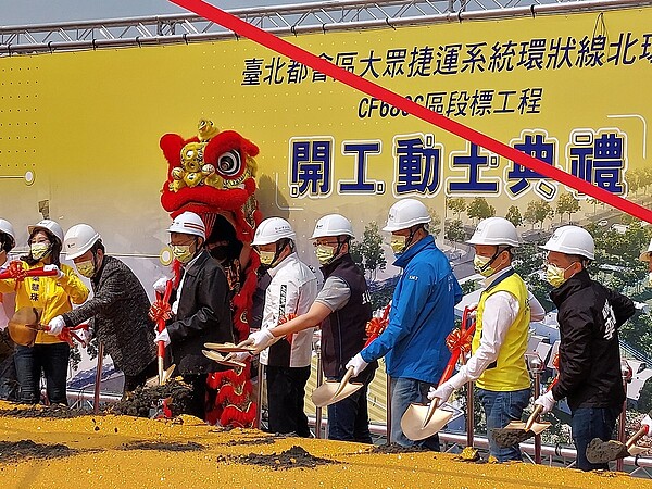 環狀線北環段CF680C區段標北機廠舉行開工動土典禮,預計將於2029年完工,並將在機廠旁的Y22站規畫設置出入口,未來可與五泰輕軌的F01站銜接轉乘。圖/好房網News記者林和謙/攝