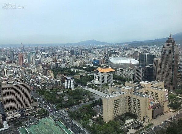 不少人為了避免「人情債」的麻煩,與親朋好友間不願意有金錢上的往來,而其中動輒數百萬、甚至千萬的房產交易,與親戚議價上更是困難重重。圖/好房資料中心