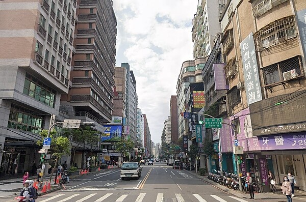中小坪數買氣熱? 專家曝買方市場實況:換屋族轉向「這物件」 新北市中永和區因往來台北市方便,讓不少上班族會選擇在該區買房。圖/Google Maps