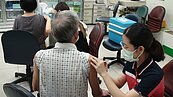 莫觀望！長輩這天前打這三廠牌疫苗　可望拿到千元禮品