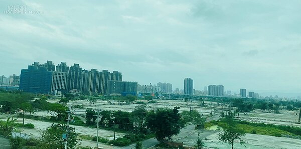 塭仔圳重劃區面積是新莊副都心的四倍,又有機捷與輕軌議題,是下一波北部房市推案重點地區。 好房網News記者楊欽亮/攝