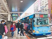 基隆公車虧數十億　民代批改革沒下文