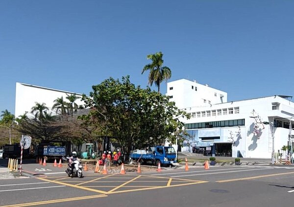 市府進行拆遷作業。圖／新聞及國際關係處新聞傳播科提供