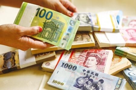 相對歐美的貨幣緊縮政策,亞洲兩個最大經濟體中國及日本貨幣政策走向,卻是似乎與其他央行南轅北轍。圖∕本報資料照片