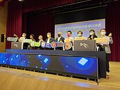 北市「生生有平板」　家長怨增負擔