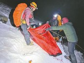 雪山1日2起山難　2人獲救送醫