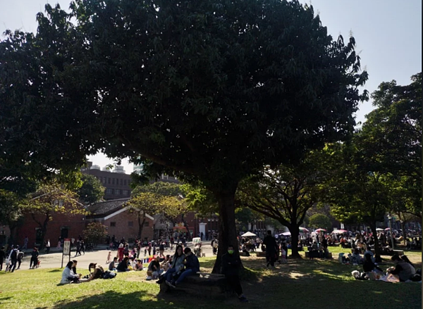 今明兩天受高壓迴流影響,各地晴朗穩定,東半部偶有零星少量降雨的機率,各地白天溫暖微熱,清晨仍有輻射低溫,日夜溫差大。圖/聯合報資料照片