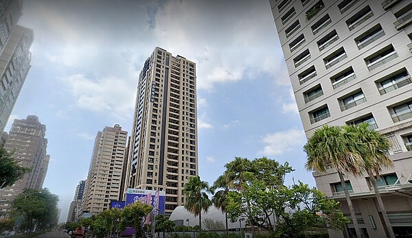 預售市場熱絡，不過觀察台南市高價的預售案揭露，迄今卻未見達標台南市豪宅稅課稅門檻4000萬元以上的電梯大樓產品。圖／google map