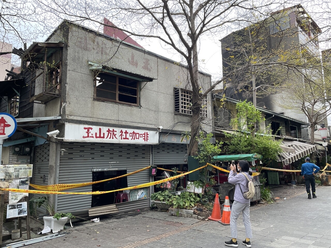 嘉市共和街木造屋大火後，玉山旅社盼能修舊。記者林伯驊／攝影 