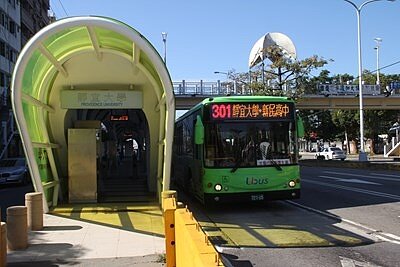 中市公車進校園,今(15日)起301路延駛靜宜大學。