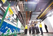 鳥襲、施工毀損、偷電纜　南北停電狀況多