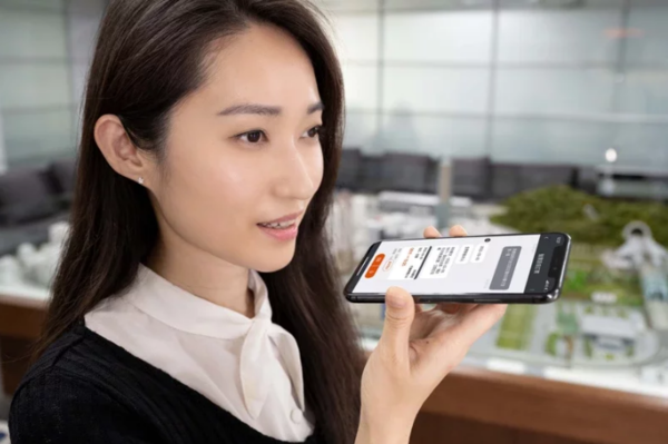 高鐵行動購票App「T Express」即日起新增智慧語音訂票服務，旅客可直接使用中文語音或輸入文字提出訂票需求。圖／高鐵公司提供