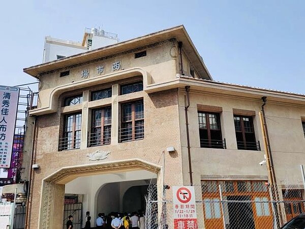 台南市中西區西市場三排賣店近期因改建修復計畫而暫停封閉。圖／台南市政府提供