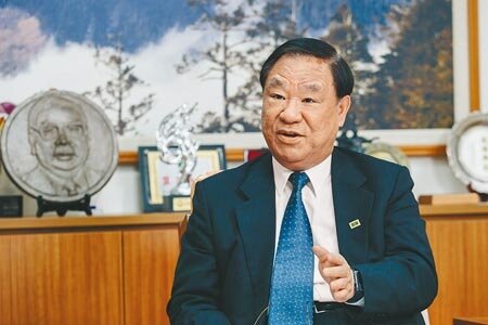 救國團主任葛永光表示,此時俄烏戰爭戰火正酣,烏克蘭逾百萬民眾流離失所,以此向我國青年人喊話,期勉理解與體會戰爭對人與物的摧毀,是無法補償且難以恢復的,唯有和平是不可取代的普世價值。(郭吉銓攝)