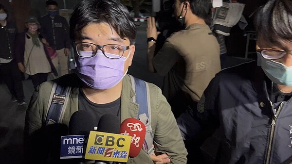 余天前助理黃麒儒。（陳志賢攝）