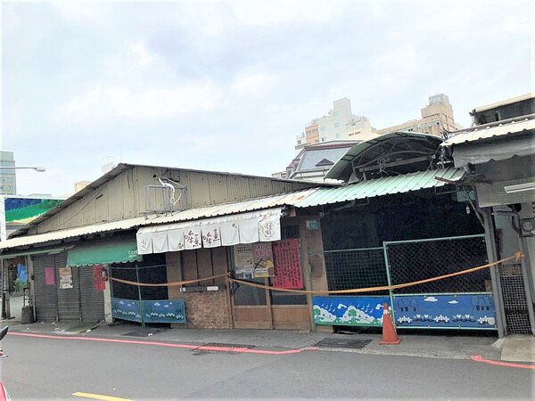 台南西市場靠近國華街3排攤商區，預計3月底前拆除。 圖／台南市經發局市場處提供