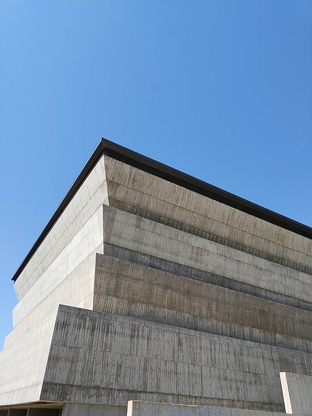 新竹市府首創納骨塔「一櫃雙罐」。圖/新竹市政府提供