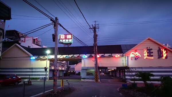 10個月轉手3次、身價飆漲6千萬！「老摩鐵鍍金」背後買家曝光