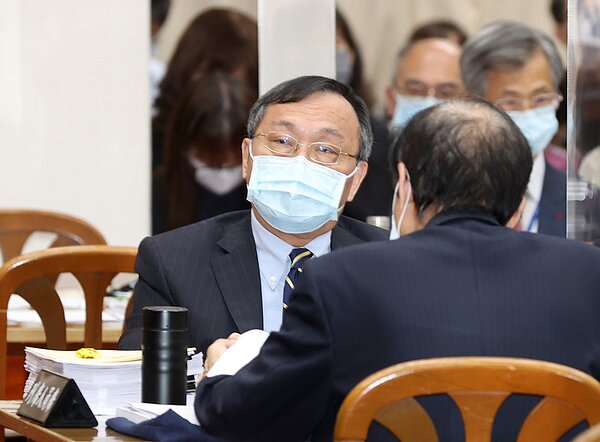 台灣銀行董事長呂桔誠列席立法院財政委員會。本報系資料庫、記者林澔一/攝影