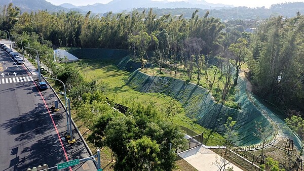 台中市政府水利局規劃新建中科滯洪池,打造面積約1.06公頃的生態滯洪池,並導入智慧防汛系統。圖/台中市政府提供