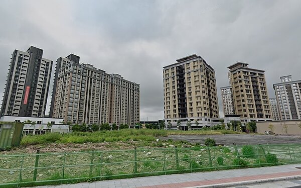 情侶想買新大樓　長輩勸「買公寓卡實在」！　內行道破：問題不在房子...