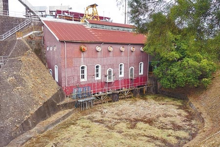 濁水水利發電所2005年除役，成為雲林縣定古蹟，台電25日開工整修內部，轉型為水利發電博物館。（周麗蘭攝）
