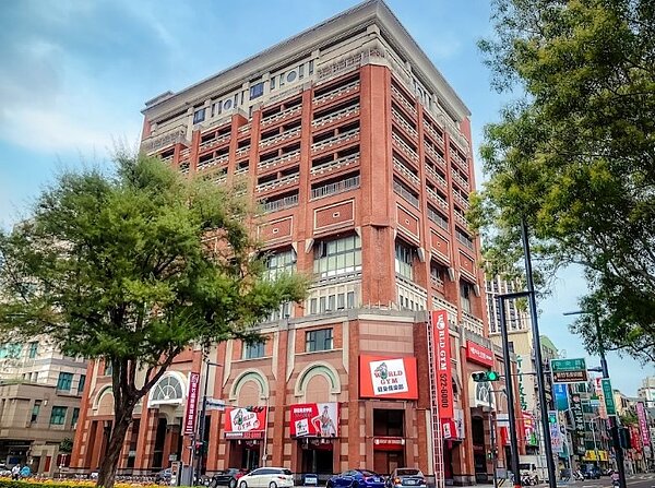 因租約在5月31日到期不再續約，福泰飯店集團旗下「新竹福泰商務飯店」發聲明表示，飯店於5月10日停止接受訂房。圖／翻攝自Google maps