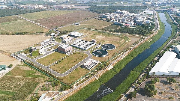 高雄市岡山橋頭汙水廠將規畫橋頭再生水廠,未來每日供應3萬噸產業用水。圖/高市水利局提供