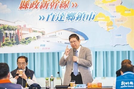 
新竹縣縣政新幹線湖口場，縣長楊文科指湖口興建生命紀念園區雖會被罵，但他願意承擔，希望地方能支持此「千秋大業」。（羅浚濱攝）
