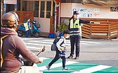 竹市友善行人再1箭　增道路見警率