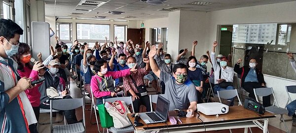 都更中心自去年至今舉辦180多場都更說明會。圖/新北住都中心提供